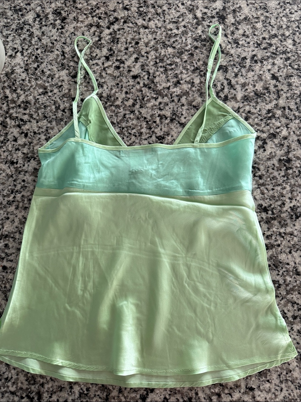 Gold Hawk 100% silk Green camisole - Picture 4 of 7